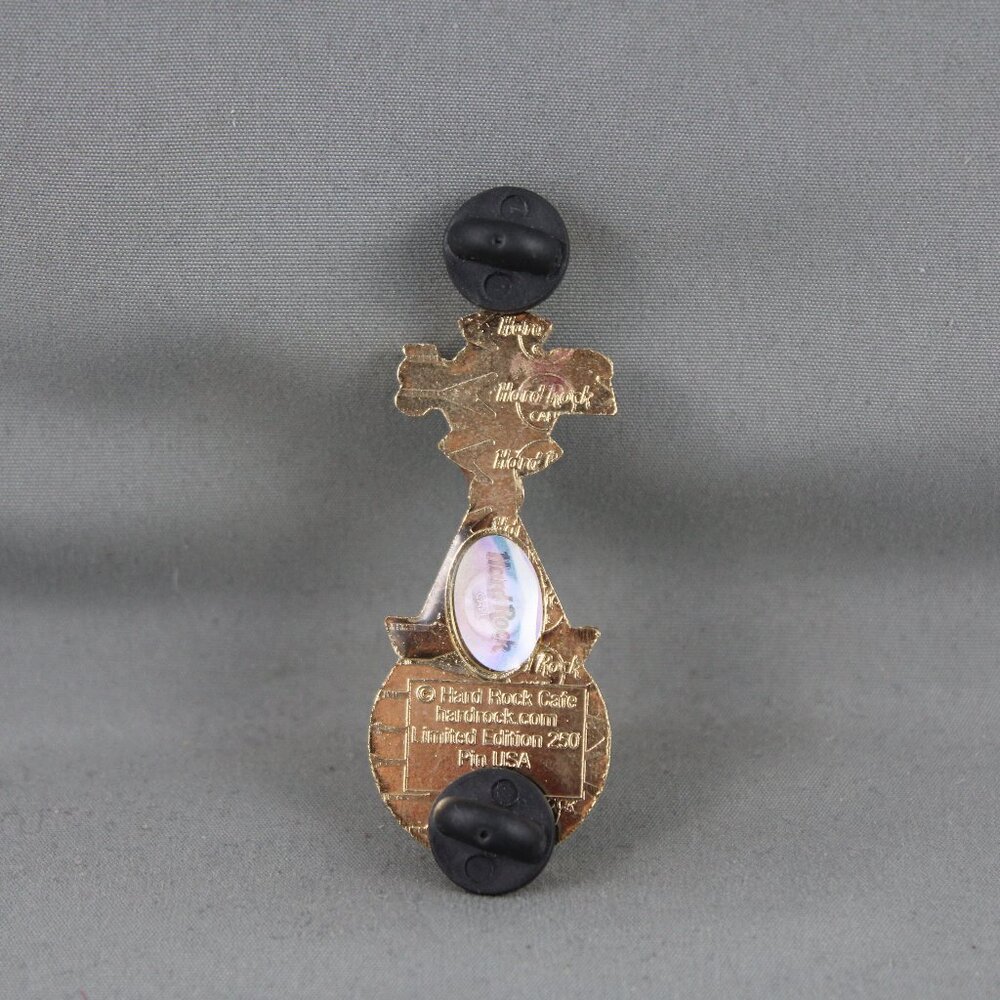 Hard Rock Cafe/Casino ( London UK) - Father Christmas Guitar Pin - 1 of 250 - Picture 2 of 3